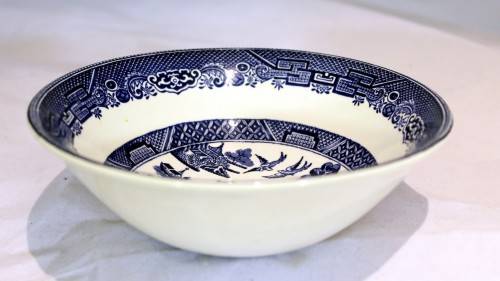 Johnson Brothers - Blue Willow - Pudding bowl - Blue and white - Beautiful! Bid Now!!!