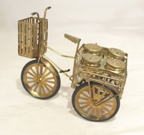 Salt & Pepper sets on a delivery bike - A stunner! - A beauty at a low price, bid now