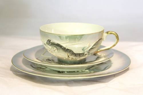 Manna china - Japan - Embossed dragon motif - Trio - Stunning! - Bid Now!!!