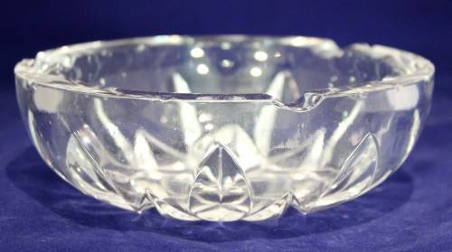 Cut glass ashtray - A beautiful piece! - Bid Now!!!