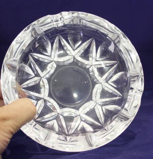 Cut glass ashtray - A beautiful piece! - Bid Now!!!