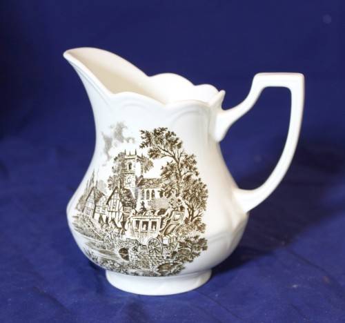 Royal Staffordshire - Ironstone - J&G Meakin - Stratford Stage - Milk jug - Stunning! - Bid Now!!!
