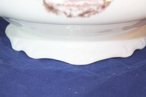 Pioneer - tureen - classical design in white