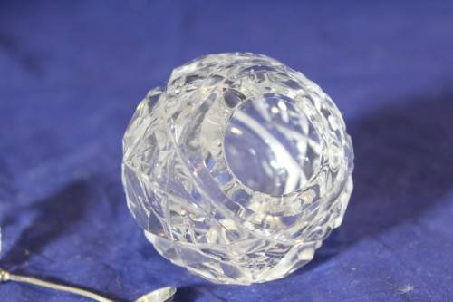 Cut glass - Condiment holder plus spoon - A beauty!! - Bid Now!!!