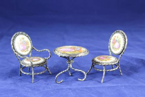 Limoges - Chairs and table - Victorian scene - A stunning set!! - Low price!! Bid now!!