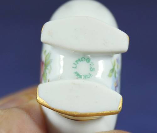 Limoges - Miniature baby cot - Stunning piece!! - Low price!! - Bid now!!