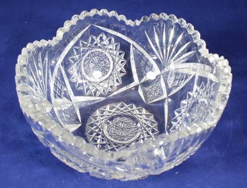 Deep Cut Crystal Glass - Bowl - Absolutely Stunning!! - Bid Now!