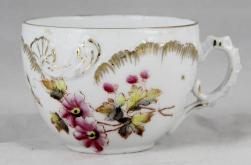 Tea Cup - White with Embossing - Bid Now!!!