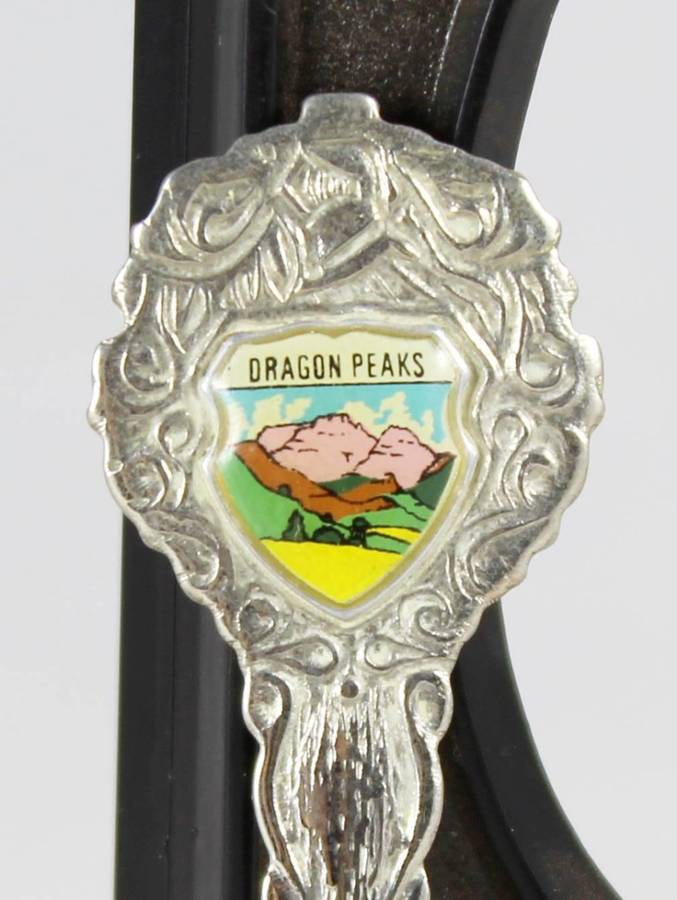 Souvenir Spoon - Dragon Peaks - Beautiful! - Low Price!! - Bid Now!!!