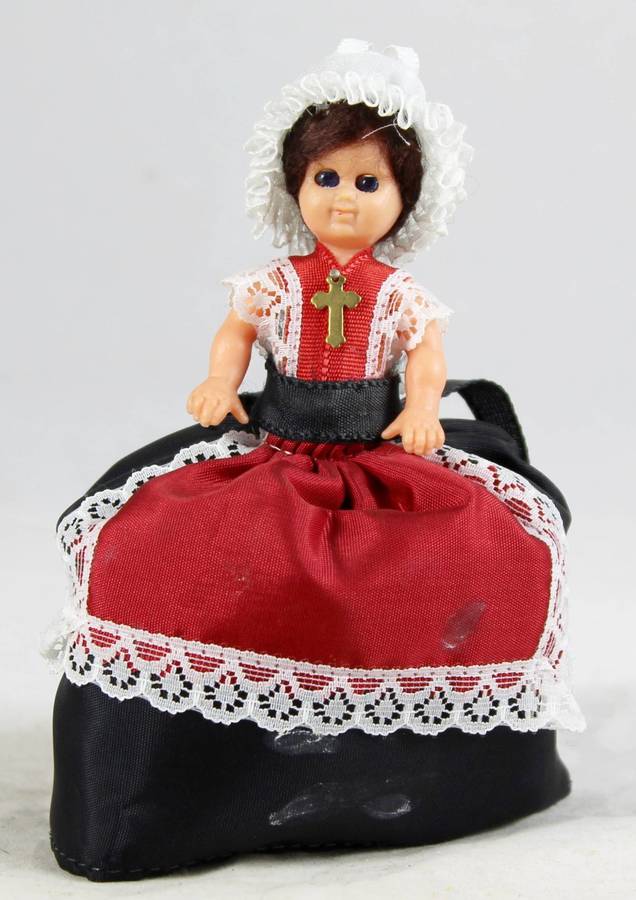Traditionally Dressed - Doll & Cross - Gorgeous! - Bid Now!!!