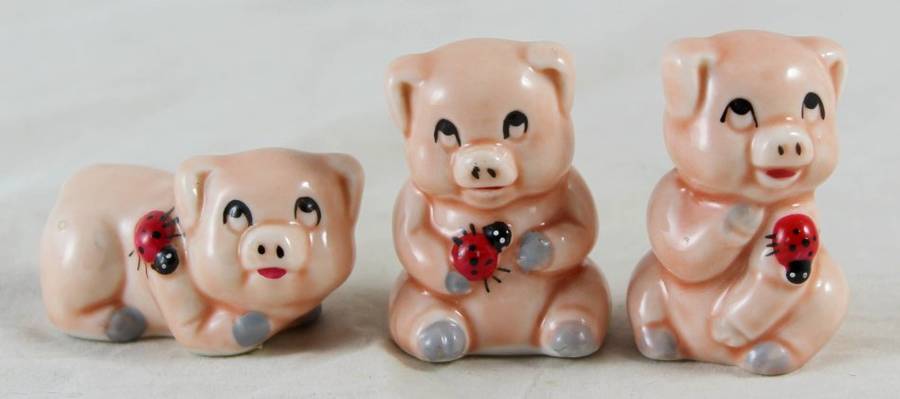 Pigs with Ladybugs - Trio - Made in Taiwan - Gorgeous!