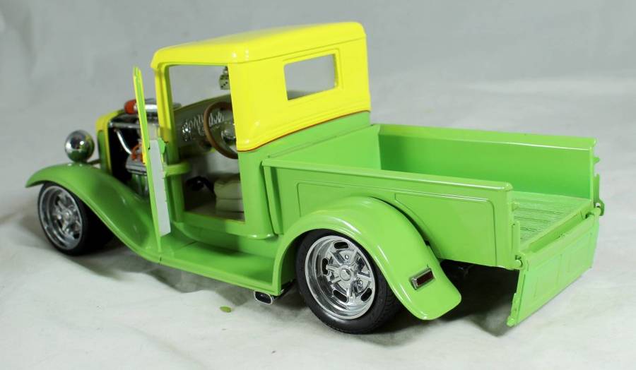 Shyne Rodz - Road Signature - 1934 Ford Pick Up - 1:18 scale model