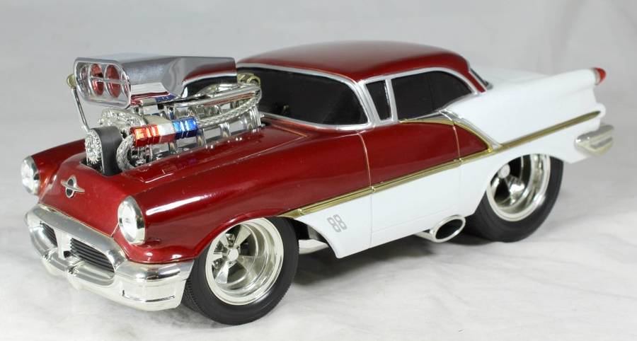 Muscle Machines - 1956 Olds 88 Pro Street - 1:18 Scale Model - Bid Now!!