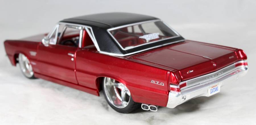 Maisto - 1965 Pontiac GTO - Pro Rodz - 1:18 Scale Model - Bid Now!!
