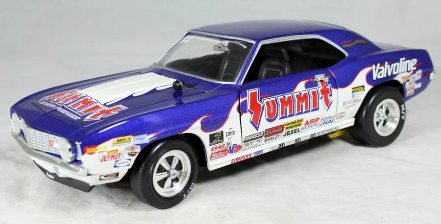 ERTL - 1969 Chevrolet Camaro - Summit Racing - LIMITED EDITION - 249/5000 - 1:18 Scale Model