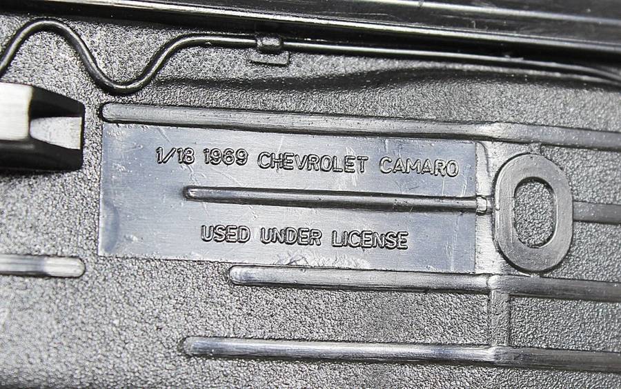 ERTL - 1969 Chevrolet Camaro - Summit Racing - LIMITED EDITION - 249/5000 - 1:18 Scale Model