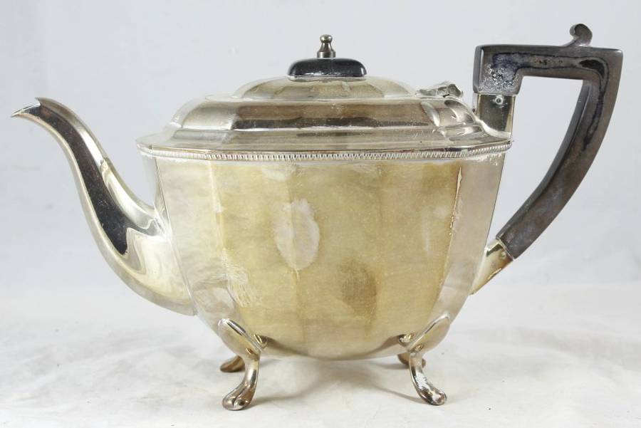 Sheffield Silver Plated - Tea Pot - Beautiful! - Bid Now!!!