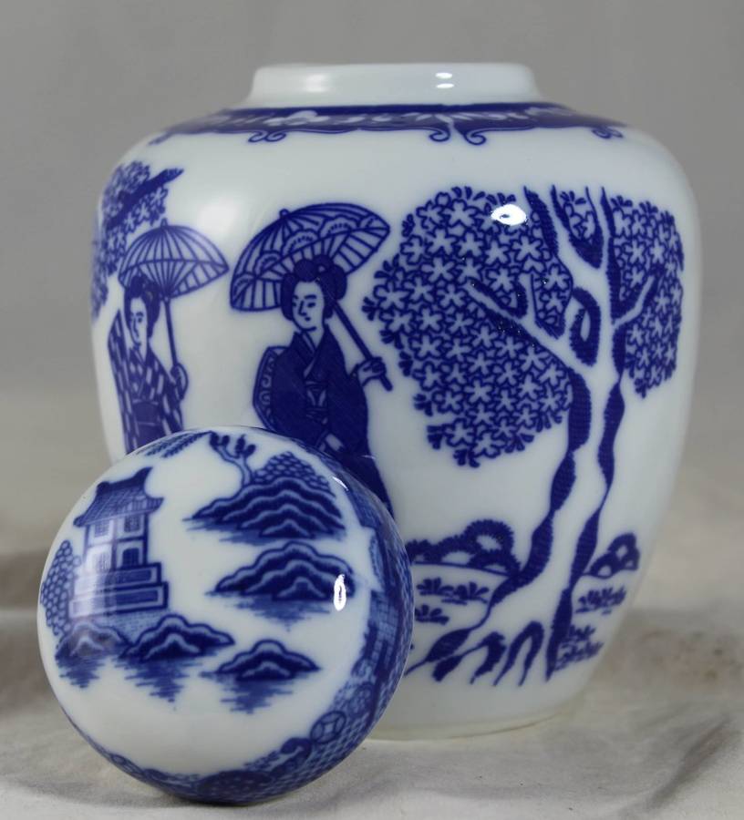 Blue & White Ginger Jar - BID NOW!!!