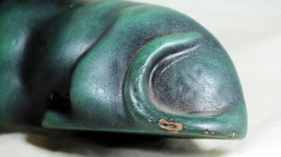 Green Cat Lying Down - Beautiful !!! - Bid Now!!!