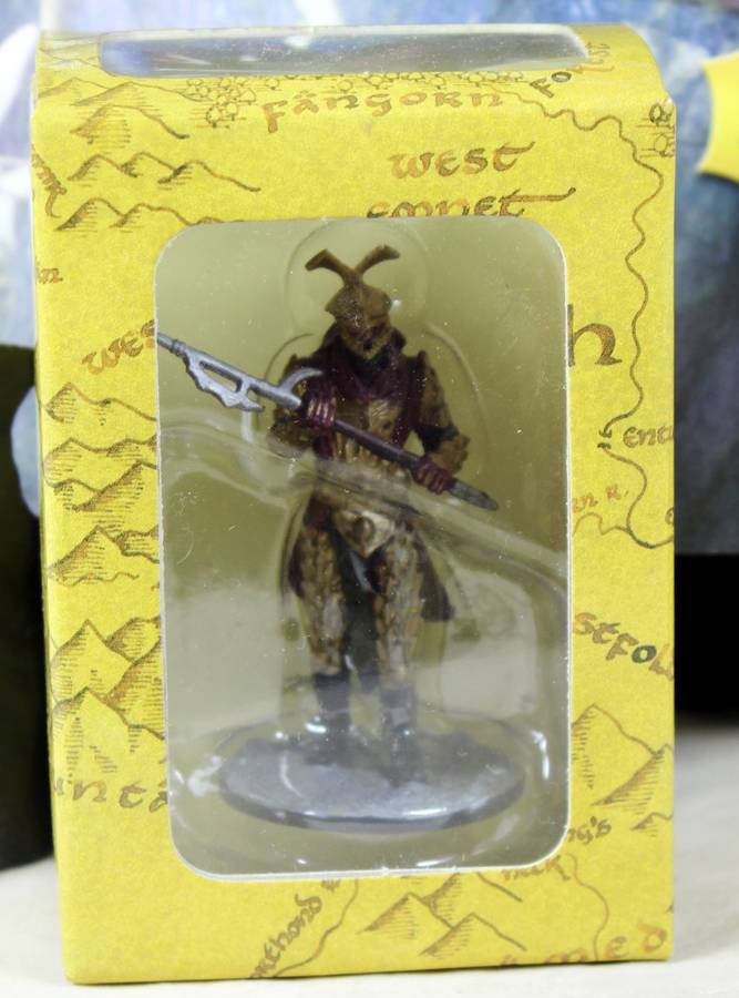 LORD OF THE RINGS - EASTERLING ON THE ROAD TO MORDOR - BID NOW!!!