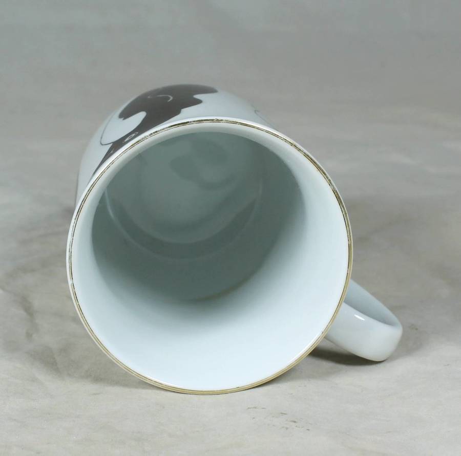 A LOVELY PENGUIN MUG - BID NOW!!!!