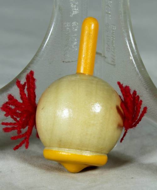 Spinning clown head