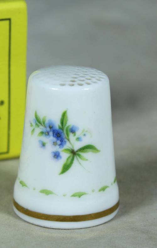 COLLECTABLE THIMBLE-ROYAL ALBERT-JULY (LOVELY)-BID NOW!!