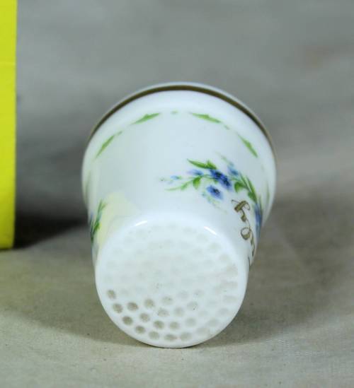 COLLECTABLE THIMBLE-ROYAL ALBERT-JULY (LOVELY)-BID NOW!!