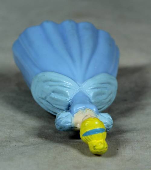 Disney's small figurine - Cinderella
