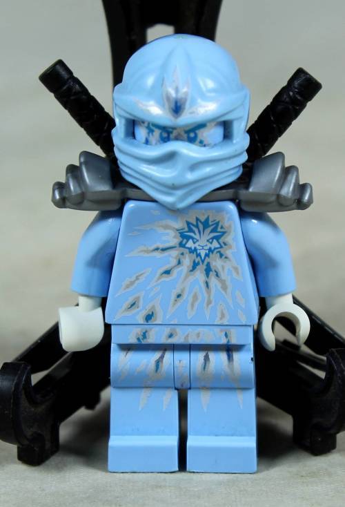 MINIATURE LEGO FIGURINE-TITANIUM ZANE(NINJAGO)BID NOW