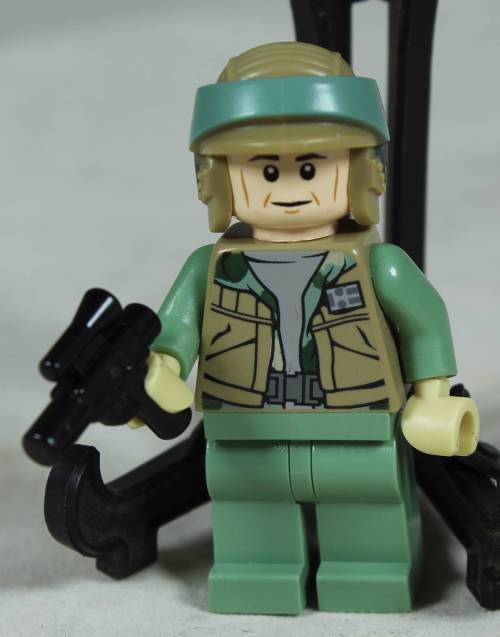 Lego mini figurine - Endor rebel commando with a gun (SW0367)