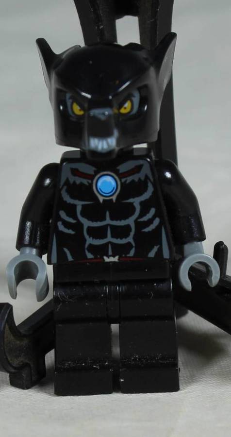 LEGO MINI FIGURINE-WILHURT(LEGENDS OF CHIMA LOC015)BID NOW!!