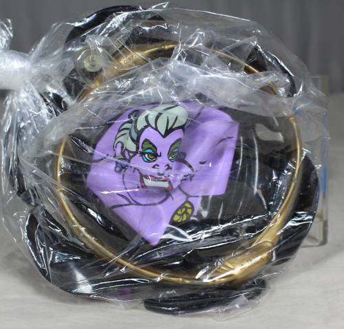 McDONALD`S LITTLE MERMAID (1996) URSULA (BATH TUB TOY) BID NOW!