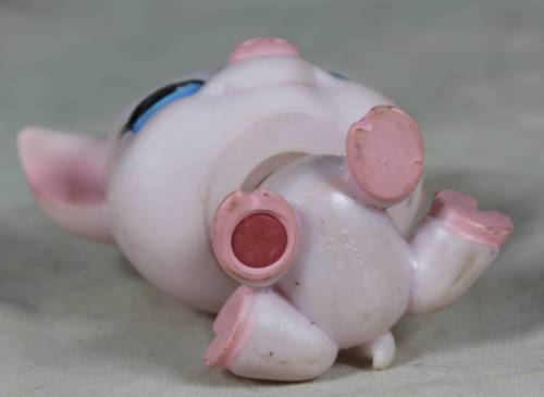 LITTLEST PET SHOP AUTHENTIC RANGE WITH A RED MAGNET(HASBRO 2005)PINK PIG#296(SO CUTE)BID NOW!