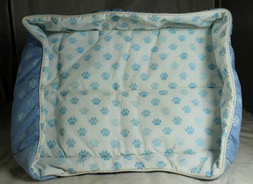 THE DOG ARTIST COLLECTION - DOGGIE BED (ABSOLUTELY ADORABLE) BID NOW!