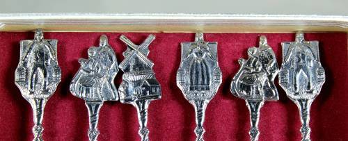 Elwezetta - 6 Silver Plated Cake Forks - Beautiful! - Bid Now!!!