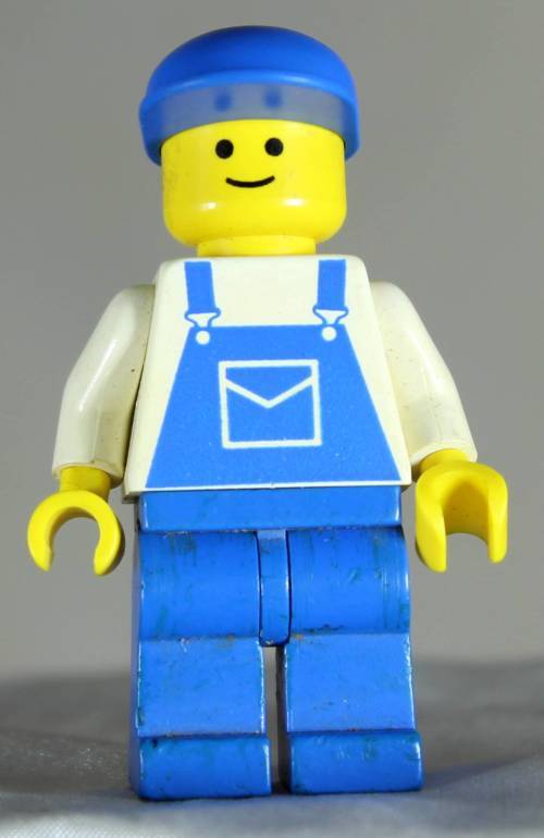 LEGO MINI FIGURINE- Man in Overalls - Classic Town (TRN026)