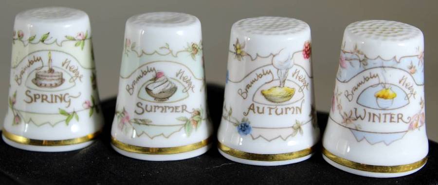 Collectible thimble - Royal Doulton- Four seasons- Jill Barklem 1982