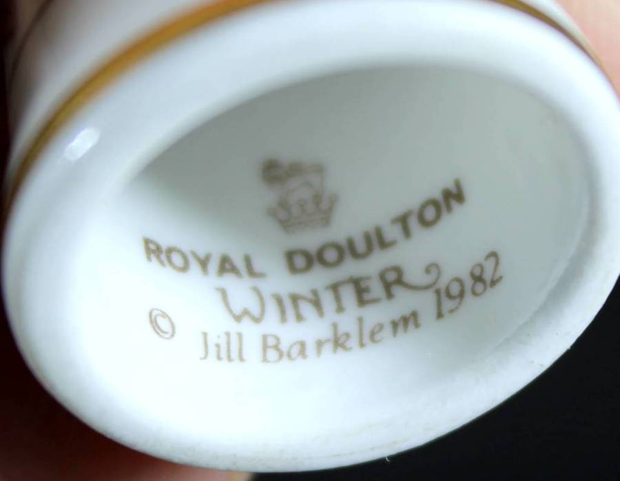 Collectible thimble - Royal Doulton- Four seasons- Jill Barklem 1982