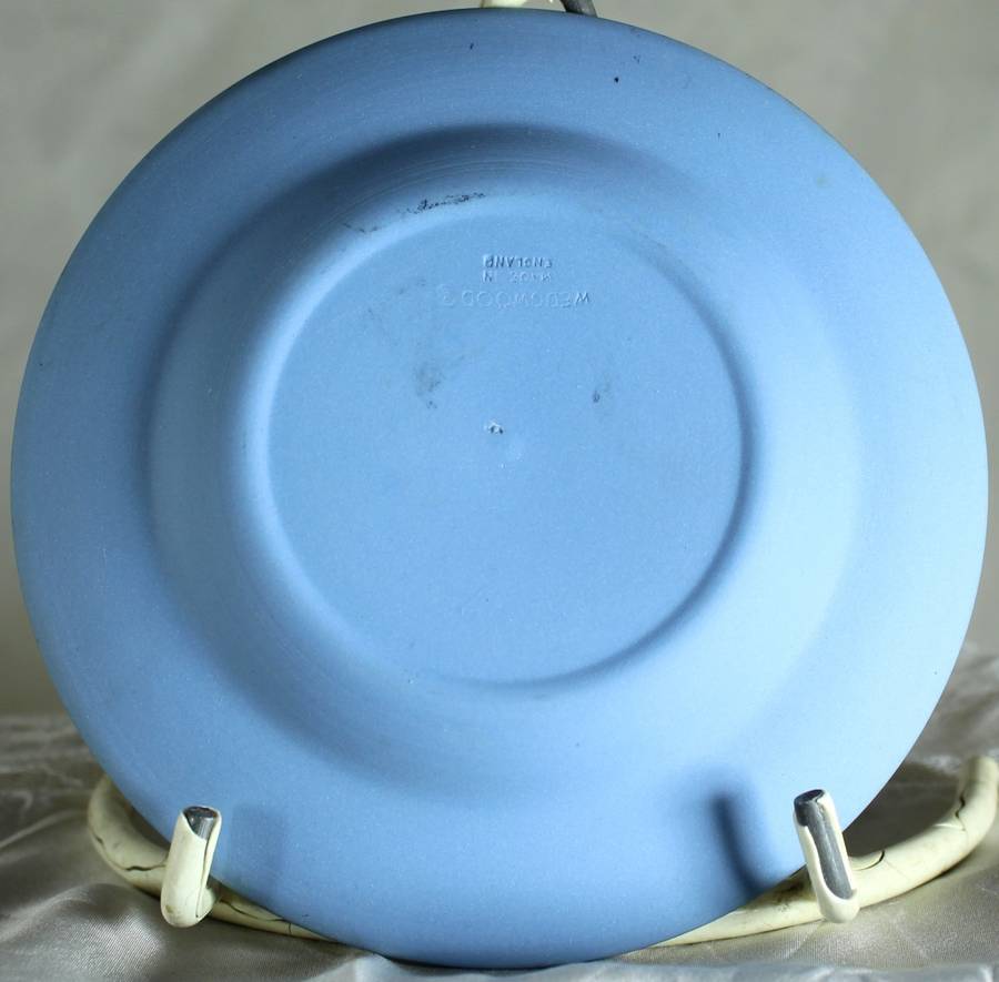 Wedgwood display plate - St Paul`s cathedral