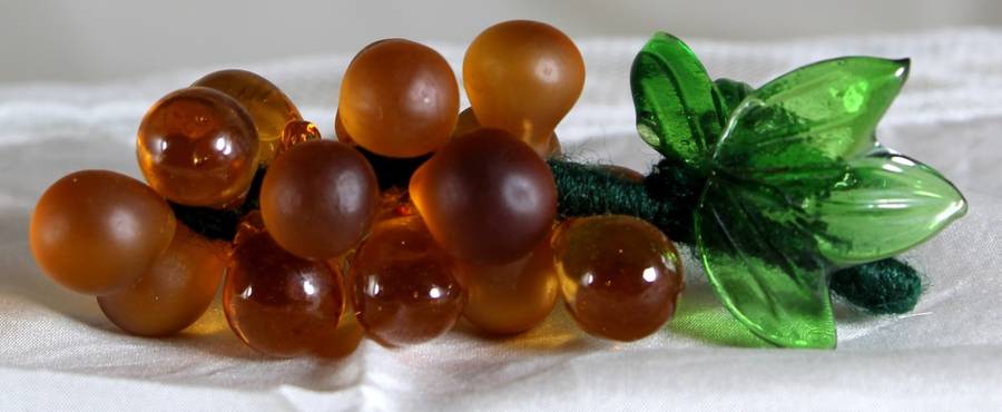 Small Glass - Clear and Frosted - Handblown Grapes - BID NOW!!!