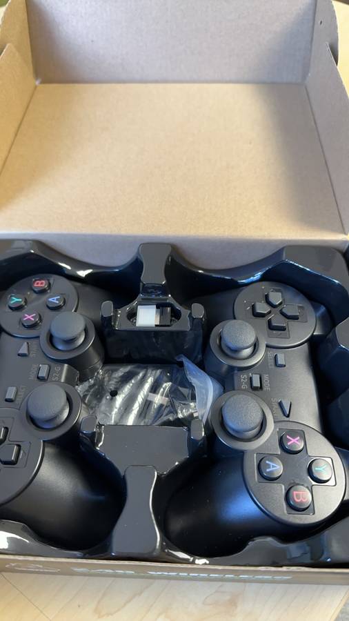 URK 2.4G Wireless Controller Gamepad