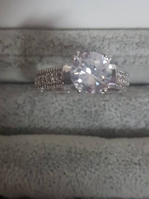 Luxury platinum plated cubic zirconia ladies ring