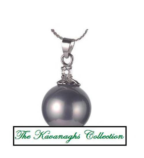 The Kavanaghs Collection - Tahitian Shell Pearl Pendant