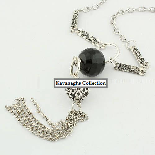 Kavanaghs - Stunning Silvery Tassel Necklace