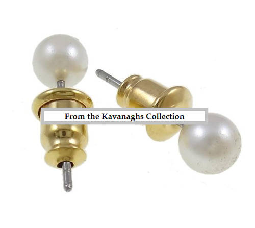 The Kavanaghs Collection - Lovely Shell Pearl Earrings