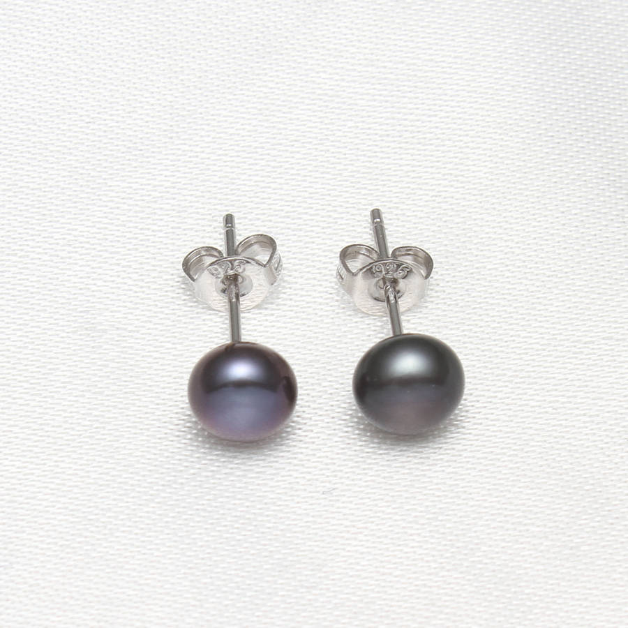 XMAS Special -KAVANAGHS 11000 positive ratings - Lovely 7mm Black Cultured Freshwater Pearl Earrings