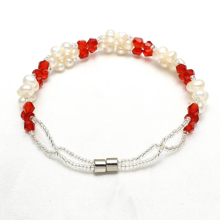 KAVANAGHS 11000 positive ratings - Lovely 4mm Cultured Genuine Freshwater Pearl Bracelet