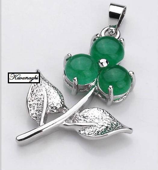 From the Kavanaghs collection - Jade Flower Pendant