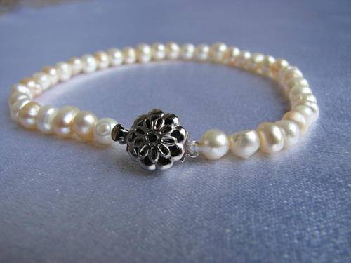 Kavanaghs Collection -  Petite Fresh Water Pearl Bracelet